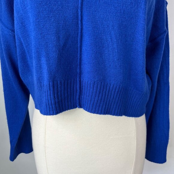 Forever 21 Womens Sweater Blue Soft Size Small - Picture 4 of 7